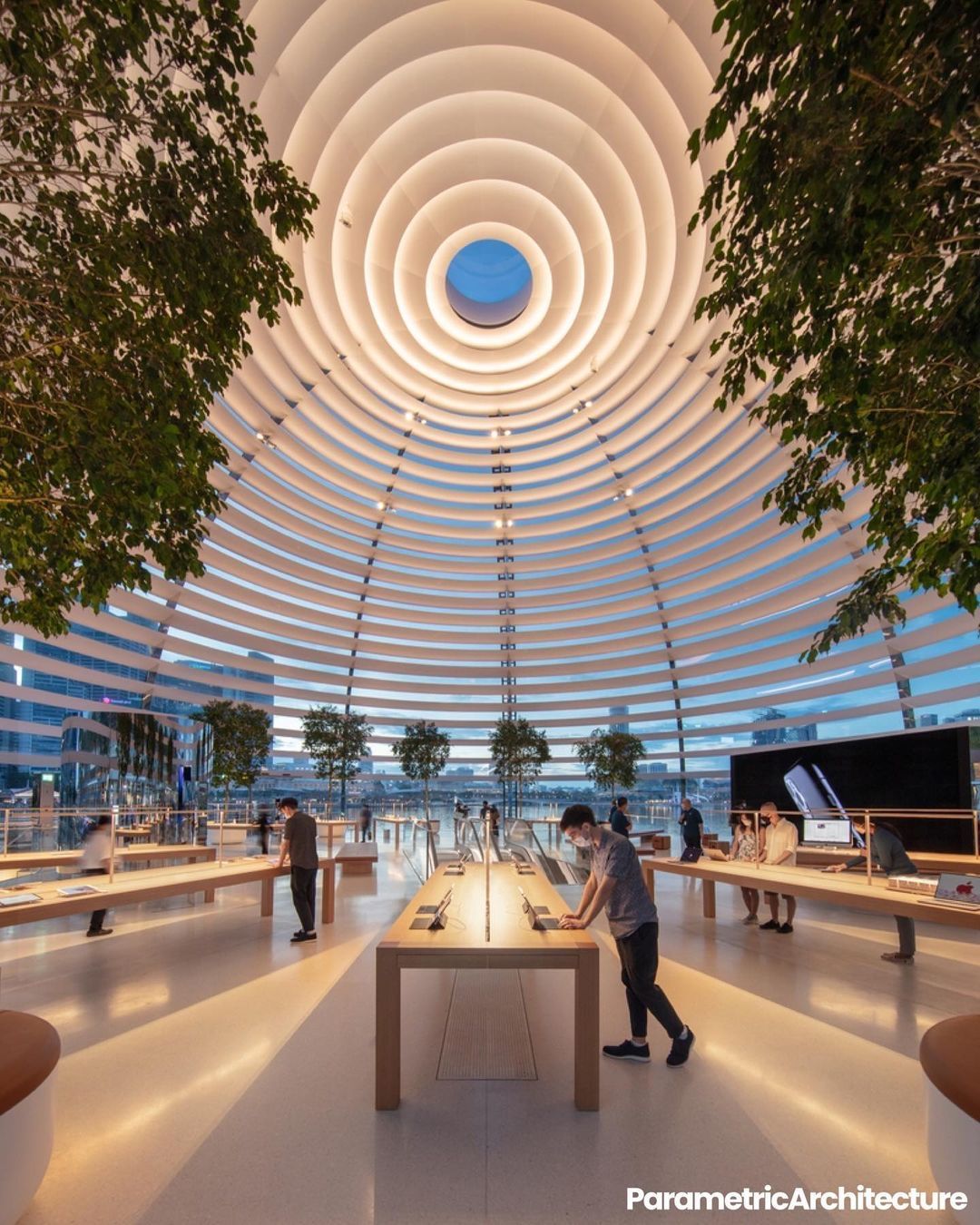 Apple on Singapore Bay interior 2