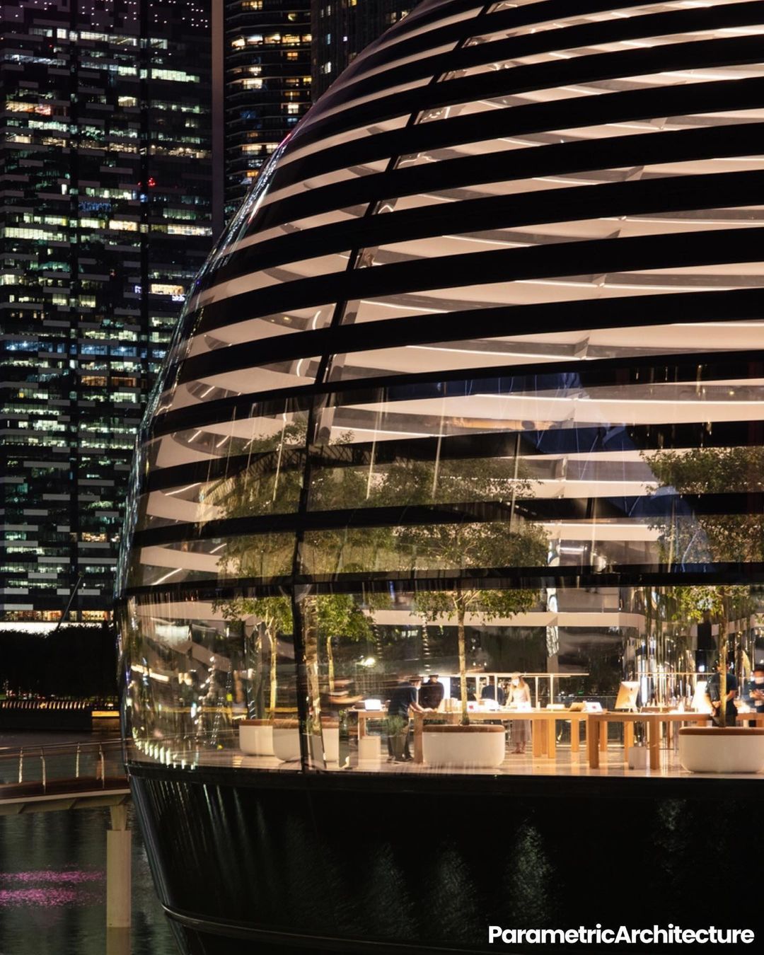 Apple on Singapore Bay nightview X